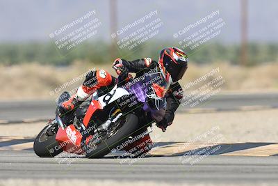 media/Oct-13-2025-Moto Forza (Mon) [[a66d839500]]/3-B Group/Session 3 (Turn 16)/